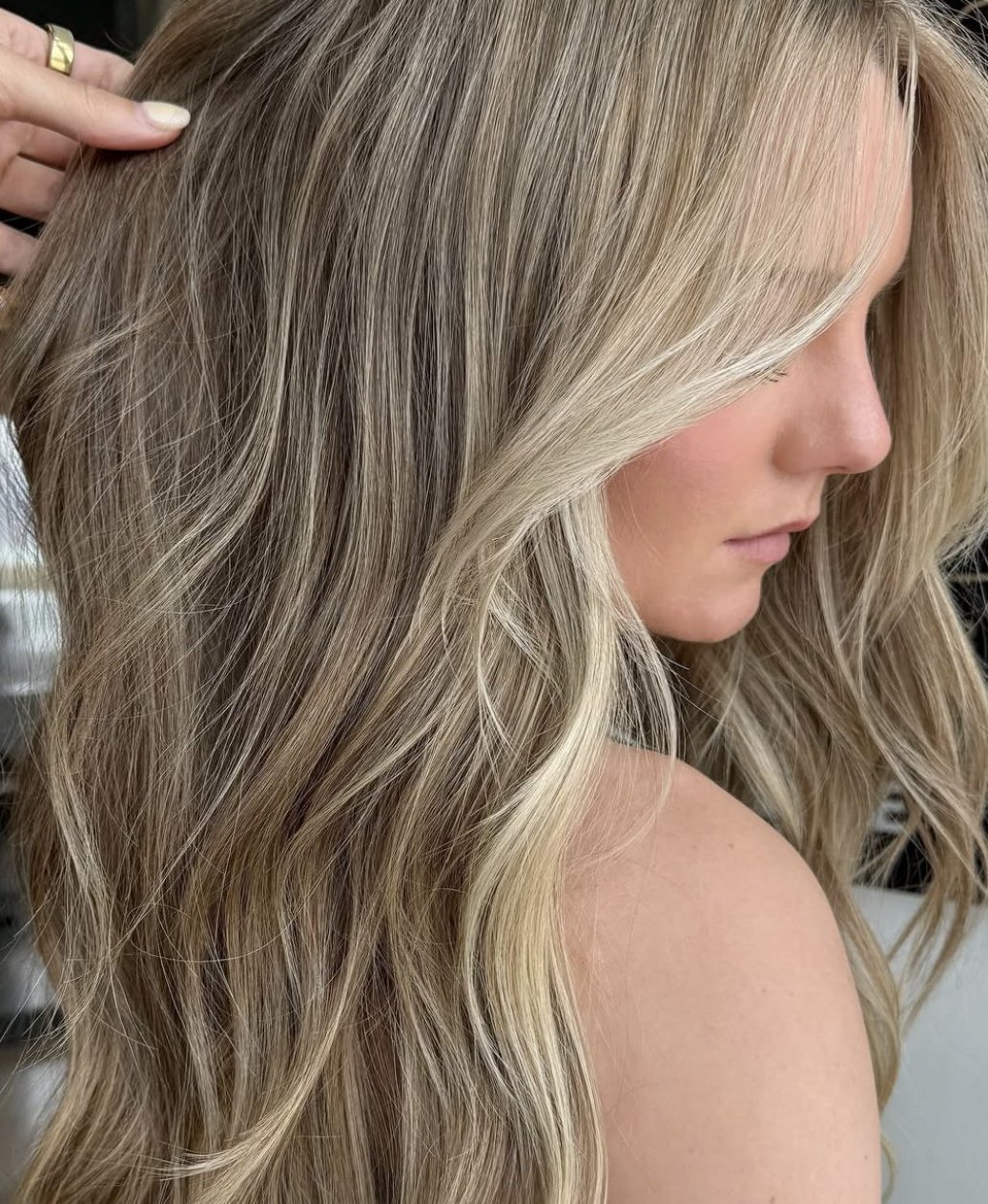 Lived-in dimensional blonde color by Bethany Munson